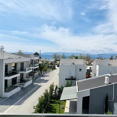 Luxsuites Ofrinion Bagian luar foto